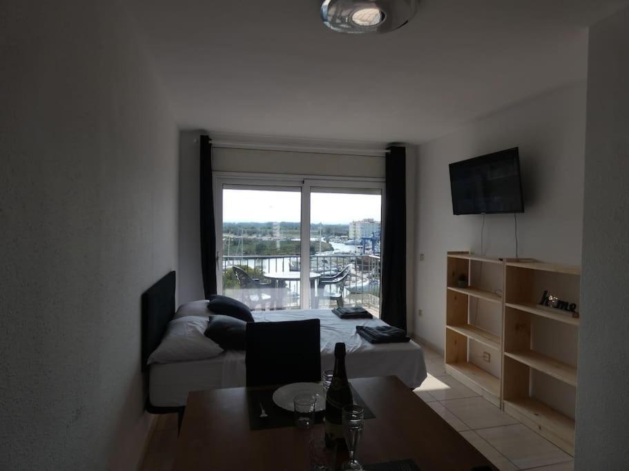 Estudio Con Vistas, Roses Bagian luar foto