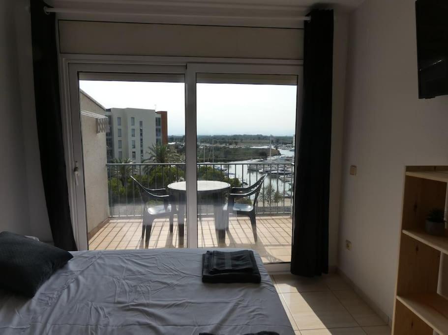 Estudio Con Vistas, Roses Bagian luar foto